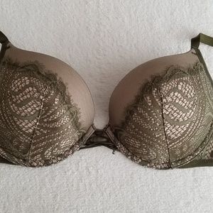 Victoria's Secret Very Sexy Push Up Bra 34D